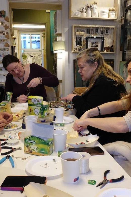 Maral Kunst : Jewelry Bar Experience (Jewelry Making) - Key points to know before booking