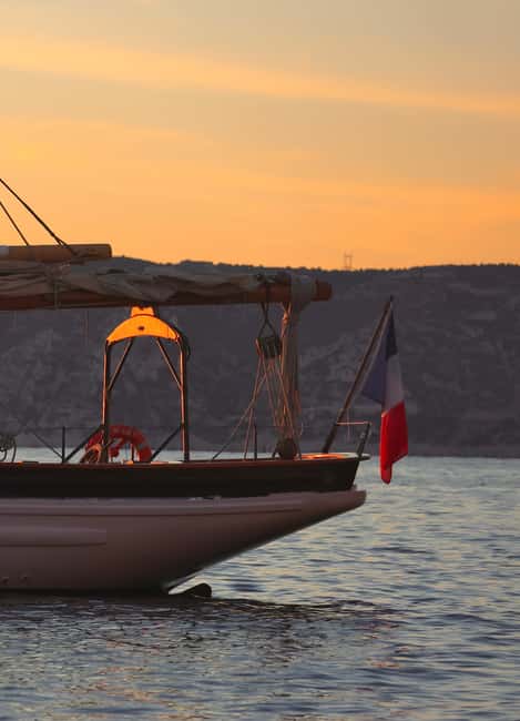 Marseille: Sunset Cruise Cocktail-Dinner in Frioul Islands - Why the Frioul Islands work so well at sunset