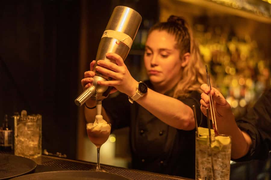 Melbourne: Local Laneway Bars and Their Stories - Four bars, one walk through Melbourne’s changing city