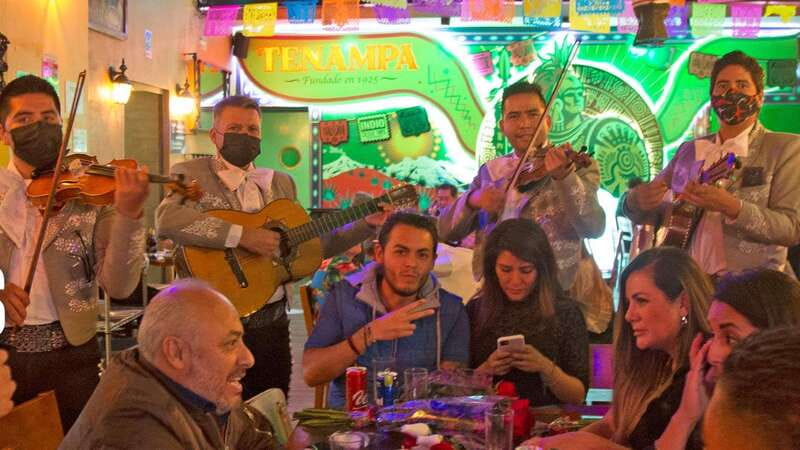 Mexico City: Traditional Mexican Bars of the Historic Center - Why this cantina tour works for an evening in Mexico City