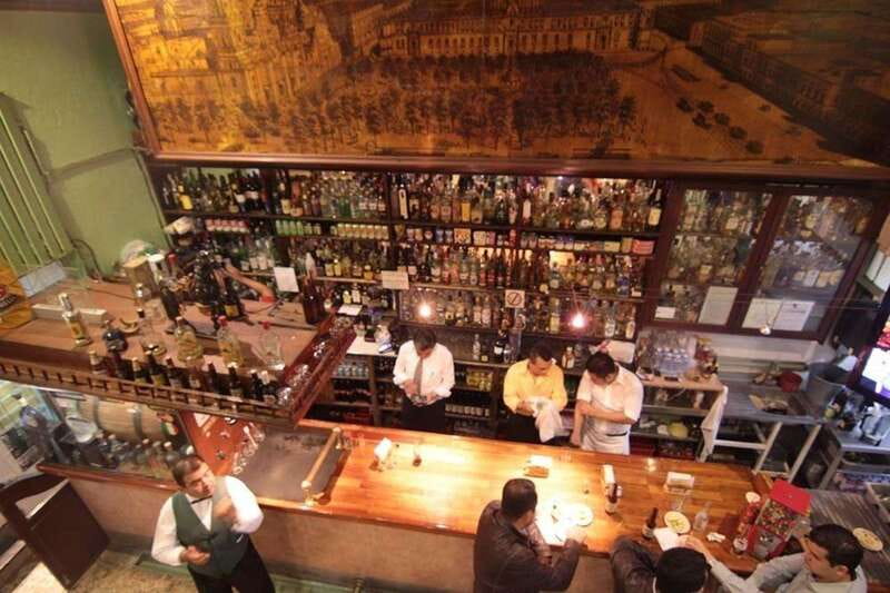 Mexico City: Traditional Mexican Bars of the Historic Center - What the three-hour timing really gives you