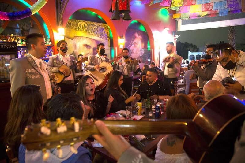Mexico City: Traditional Mexican Bars of the Historic Center - Starting at Reforma 222