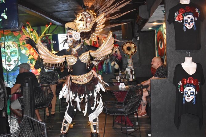 Mezcal vs. Tequila Cocktail Tasting in a Cantina - The Viva Mexico cocktail comparison