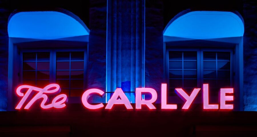 Miami Beach Bar Tour: Art Deco & Neon Lights with Historian - Why Miami Beach makes sense after dark