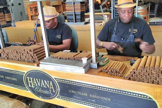 Miami Little Havana Nightlife Music Dinner and Drinks - Walking Calle Ocho with a local guide