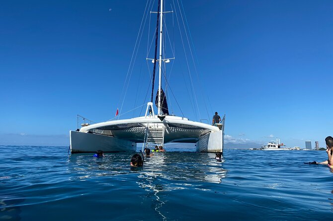 Moana’s Swim’n’Sail Cocktail Cruise Along the Waikiki Coast - Sailing past Waikiki toward Diamond Head