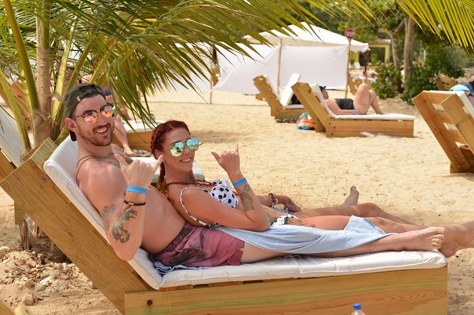 Montego Bay: Bamboo Beach Club VIP Access with Lunch & Cocktails - Swimming, music, and the beach setting