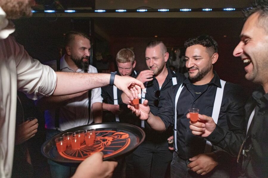 Munich: Bar and Club Crawl - The final club and the age question