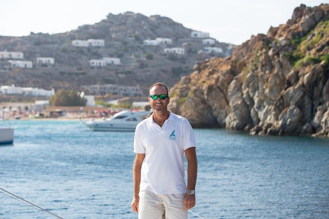 Mykonos Catamaran Private Day Cruise, Full Lunch & Open-bar - Five hours on the Aegean, with Rhenia as the main prize