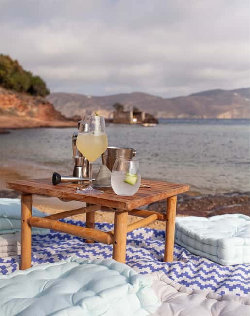 Mykonos: Cocktail Making Class on a Secluded Beach - Private or small group: choosing the right format