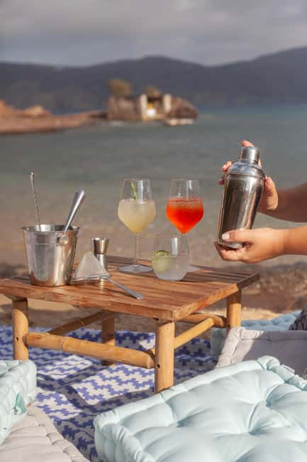 Mykonos: Cocktail Making Class on a Secluded Beach - Shaking, stirring, muddling, and crushing