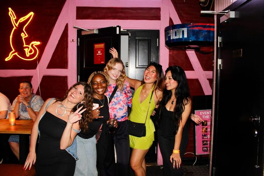 Naples Night Experience: Drinks, Local Bars & New Friends - Walking between Naples bars