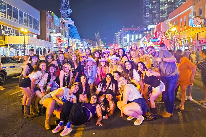 Nashville Bar Crawl with VIP Club Entrance and Bonus Shots - What the Nashville bar crawl is really like