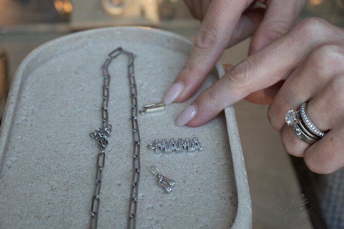 Nashville Build Your Own Charm Bracelet Bar Experience - Champagne and the private-session format