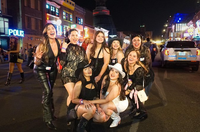 Nashville Live Music Bar Crawl with Local Venues & Drink Specials - Who will enjoy this Nashville night out