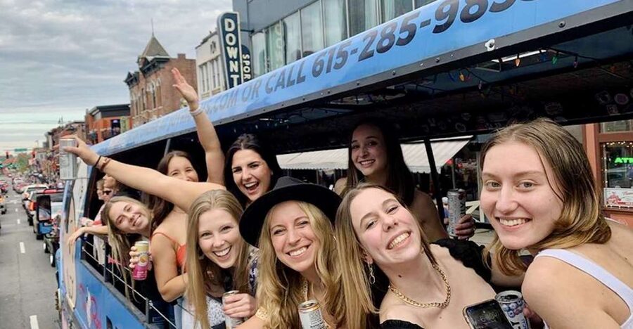 Nashville: Party Bus with DJ and Bar - Buying drinks through The Green Light