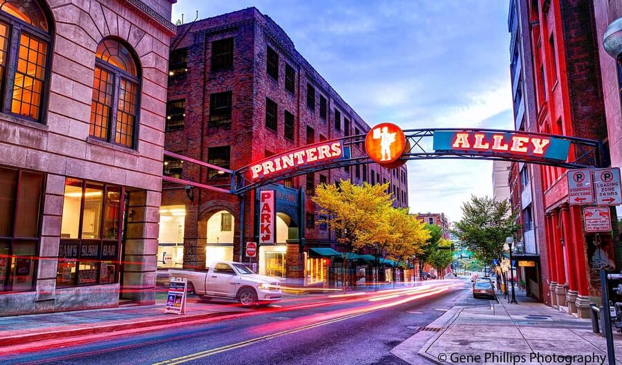Nashville: Prohibition Cocktail Crawl – Speakeasy Scandals - Printers Alley brings the first cocktail break