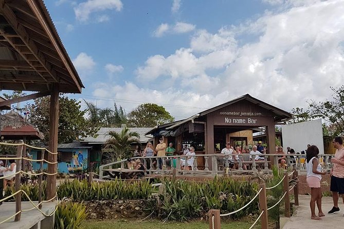 Negril One Love Bus Bar Crawl - Drinks, cash, and the real cost