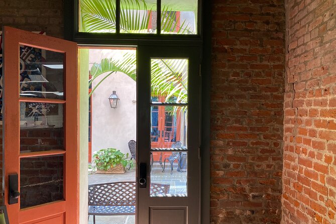 New Orleans Courtyard Cocktails: Happy Hour Mixology Class - A seasonal cocktail demonstration