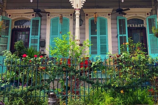 New Orleans French Quarter Haunted History Cocktail Tour - Architecture, movie sites, and the Quarter’s famous residents
