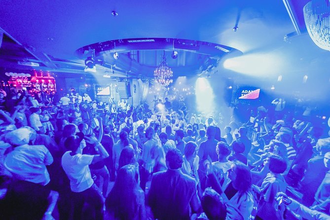 New York City Nightclub Tour - The coach ride between Manhattan venues