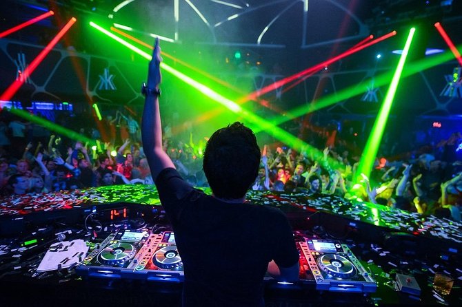 New York City Nightclub Tour - Guides, group size, and how the night feels