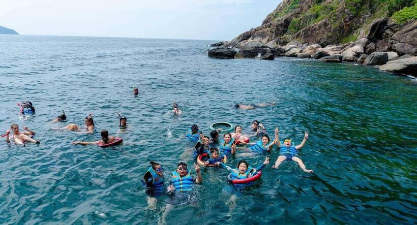 Nha Trang: Coral Reef Snorkeling, Mud Bath & Floating Bar - Getting from your hotel to the water