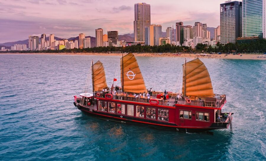 Nha Trang: Romantic Sunset Cocktails and Dinner Cruise - Languages, Pickup, and Booking Details