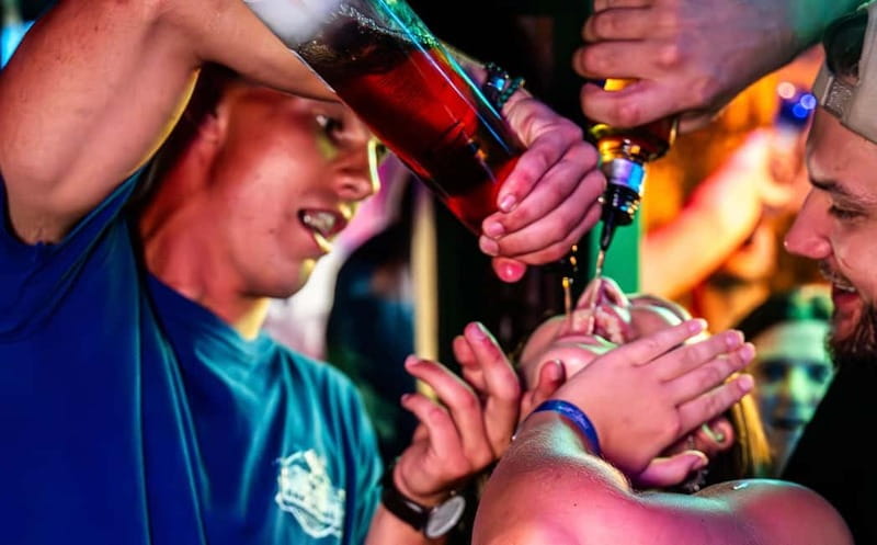 Nice: Bar/Pub Crawl with Free Shots and VIP Entry - Key things to know before you book