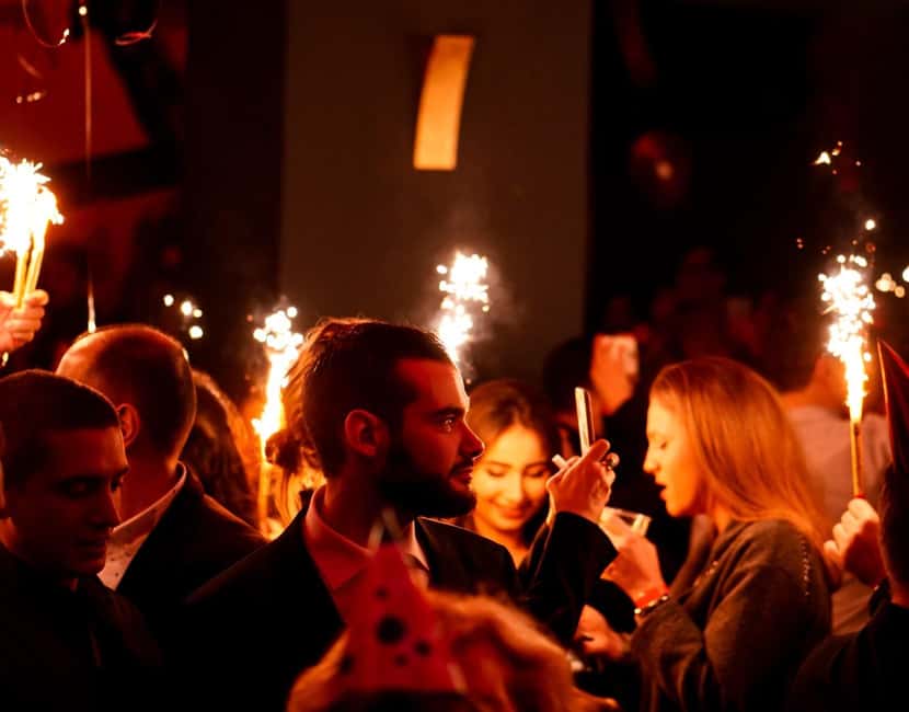 Nice: New Year’s Eve Bar Crawl 2026 - Three bars, one club, and a holiday-night advantage