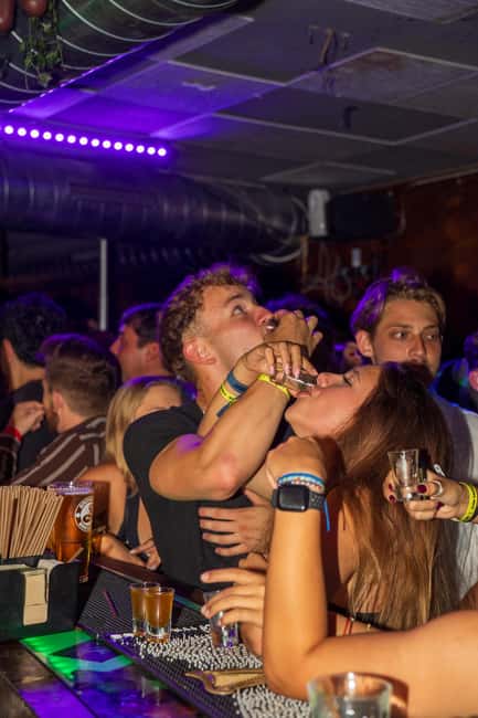 Nice: Orange Bar Crawl with 5 Free Shots & VIP Club Entry - The guides make or break the evening