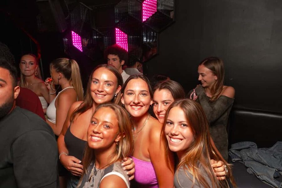 Nice: Orange Bar Crawl with 5 Free Shots & VIP Club Entry - What kind of night is Bar Crawl Orange?