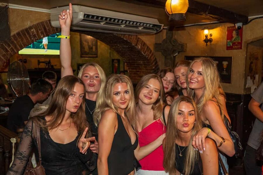 Nice: Orange Bar Crawl with 5 Free Shots & VIP Club Entry - Why the $20 price can work well