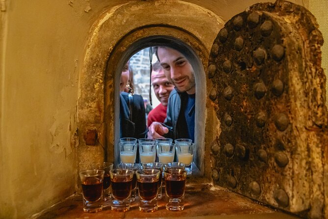 Night Out in Florence: Bar Crawl and City Walk - Santa Croce and Via dei Benci