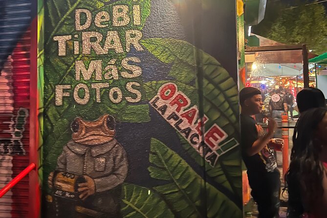 Nightlife Adventure La Placita Calle Cerra La factoría La Perla - Calle Cerra after sunset