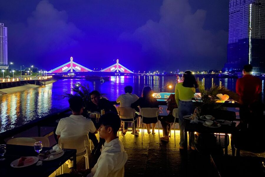 Nightlife three hours food tours - Phnom Penh after dark, one food stop at a time