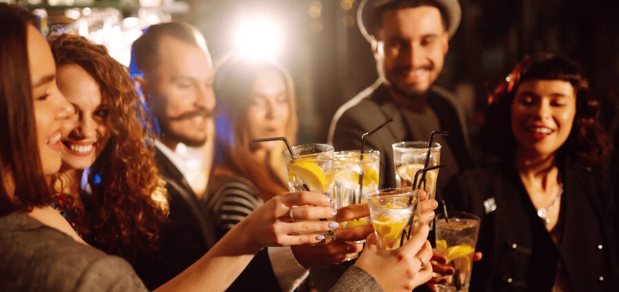 Nuremberg: Bar and Club Tour with Free Shots and Free Entry - The guide can make or break the night