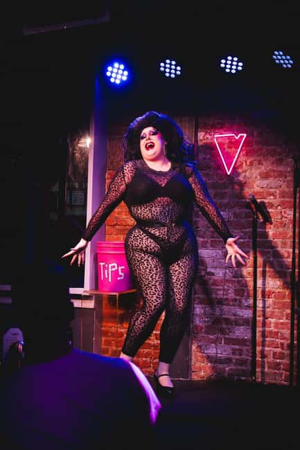 NYC: Drag Highlights - Bar Crawl & Show – Drinks Included! - Key Points Before You Book
