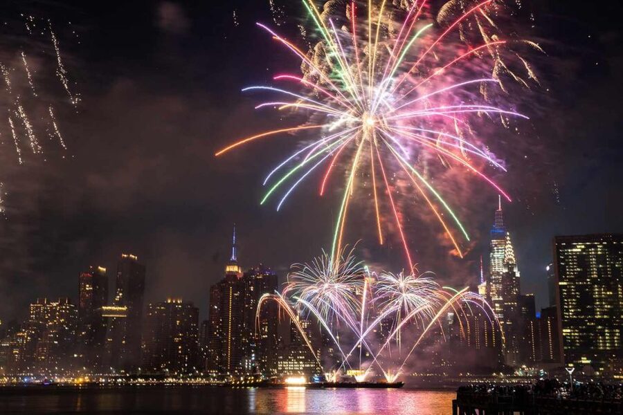 NYC: July 4th Fireworks Party Cruise with BBQ Buffet & Bar - Music, dancing, and the open bar