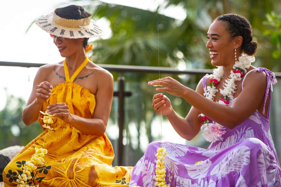 Oʻahu: Nā Lei Aloha Lūʻau & Dinner or Cocktail Show Option - Choosing between dinner and cocktails