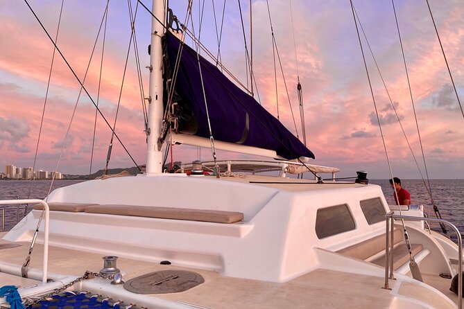 Oahu's Waikiki Coast: Moana’s Sunset Cocktail Sail - Starting at Kewalo Basin Harbor