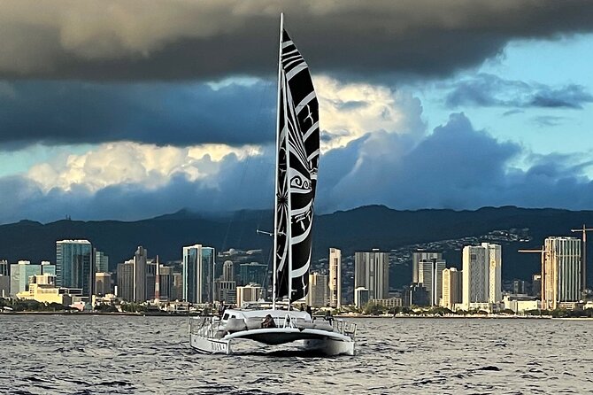 Oahu's Waikiki Coast: Moana’s Sunset Cocktail Sail - Watching the sky change with a drink