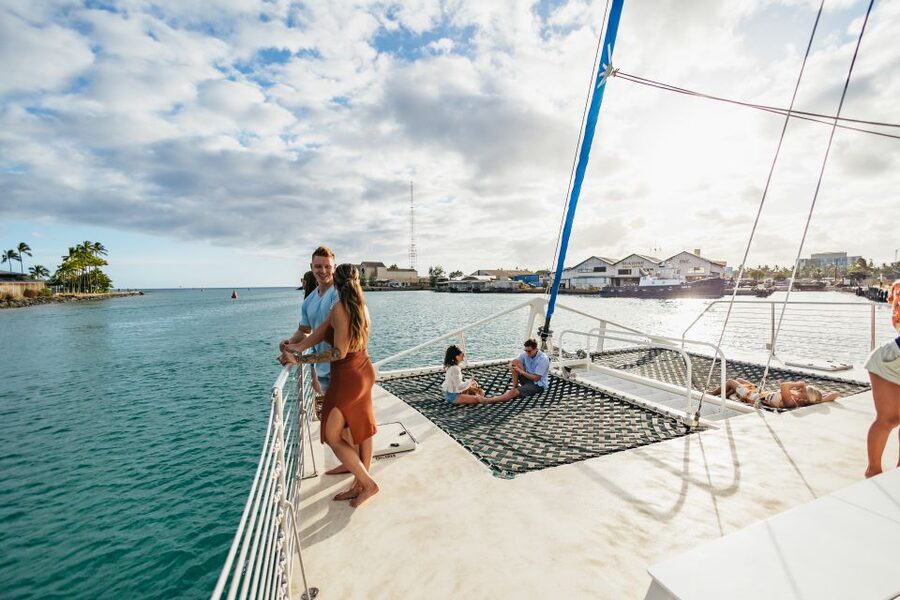 Oahu: Waikiki Sunset Catamaran Cocktail Cruise - Who should book the Hanu Lani cruise?