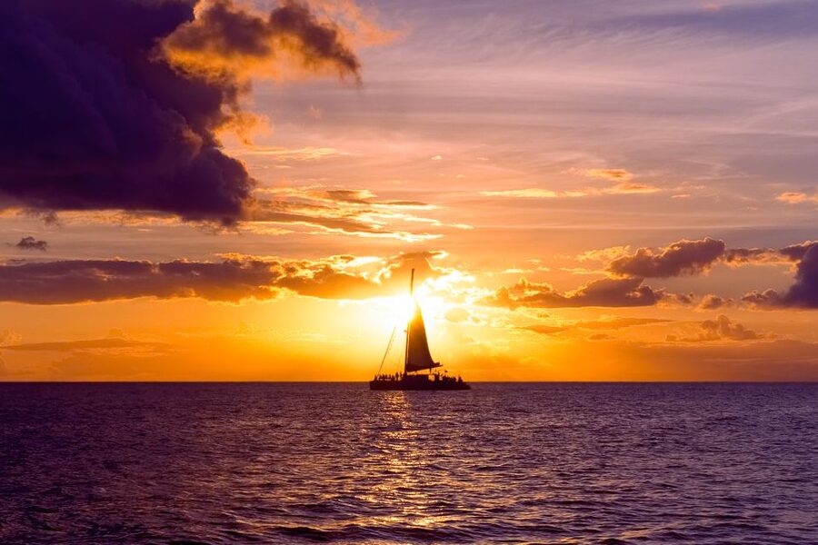 Oahu: Waikiki Sunset Catamaran Cocktail Cruise - Seating, wind, and motion on the water