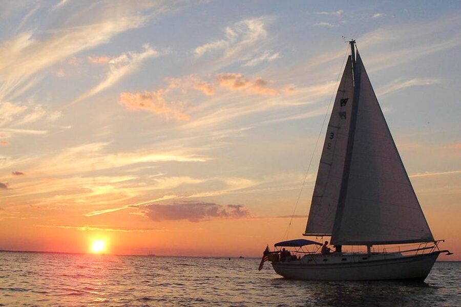 Oahu: West Oahu Sunset Cruise with Cocktails and Appetizers - FAQ