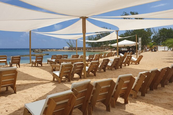Ocho Rios: Bamboo Beach Club VIP Access with Lunch and Cocktails - Pickup, cruise timing, and the shopping stop