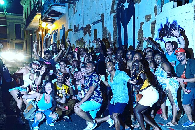 Old San Juan Bar Crawl: Experience Local Hotspots - Meeting people when you arrive alone