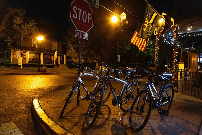 Orlando Night Bike Tour: A Fun Ride Thru the City’s Nightlife - Lake Eola brings a calmer middle section
