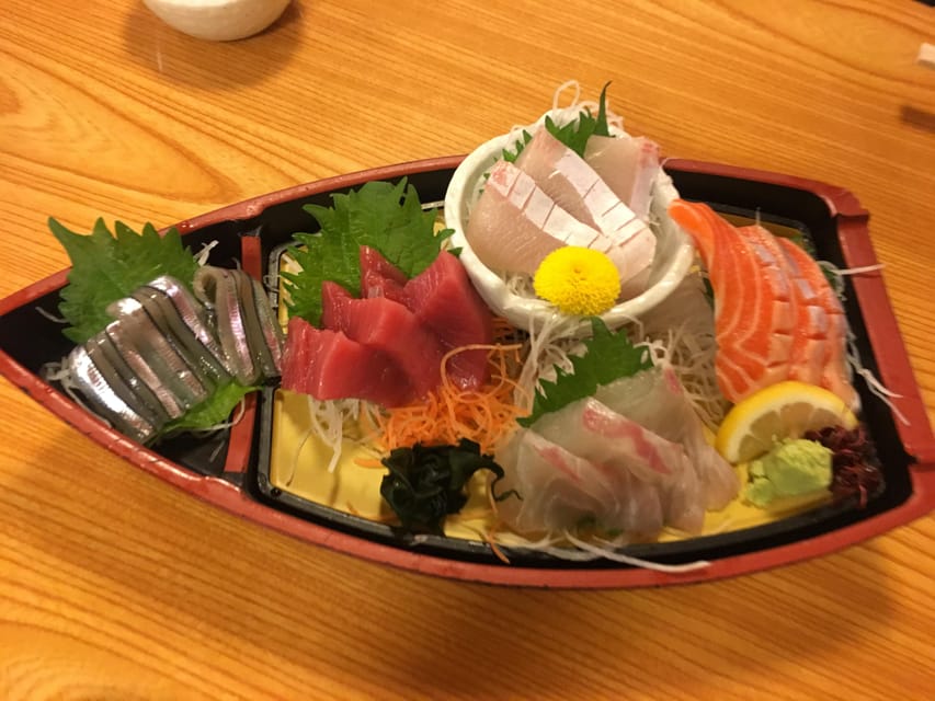 Osaka: Deep Food Tour and Bar Hopping in Namba - A Short Pause at Hozenji Temple