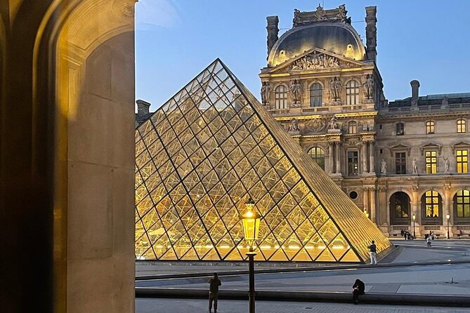 Paris Darkest Tales A Night of Secrets and Legendary Bar Tour - Key points to know before you book
